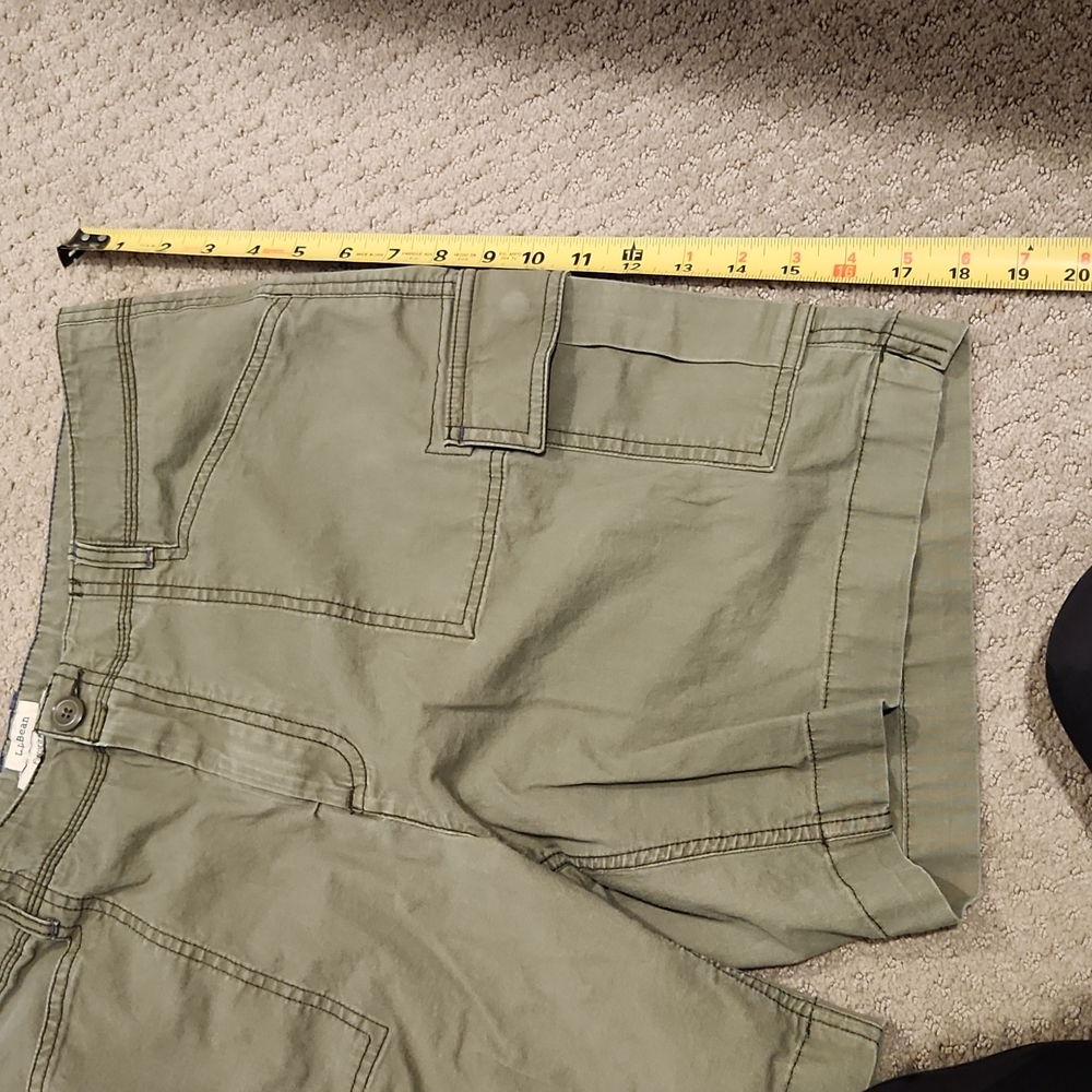 LL BEAN ladies Favorite Fit shorts 16. - Picture 3 of 6
